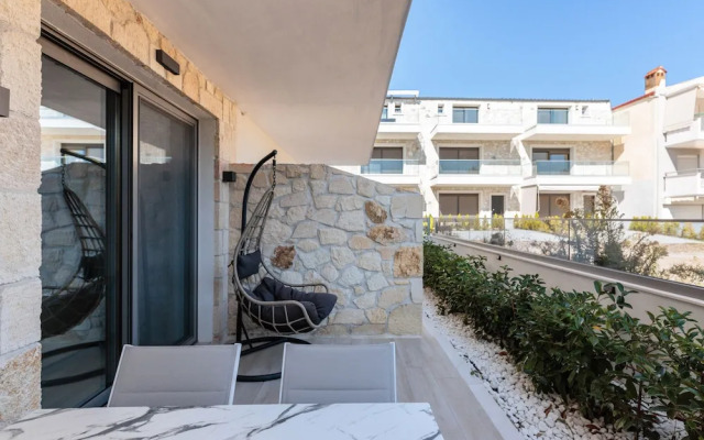 Amalthia Luxury Suites