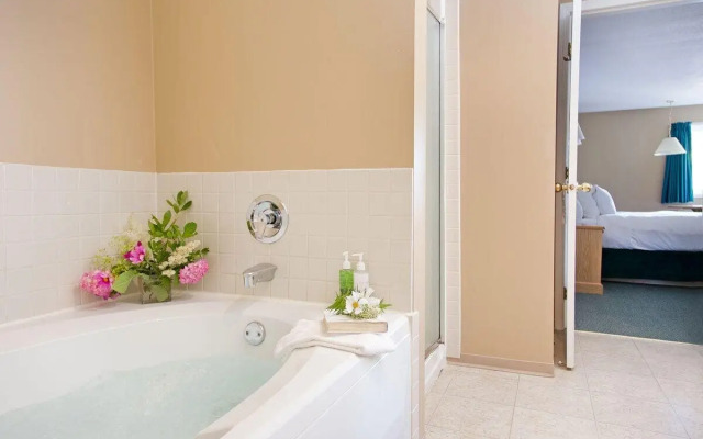 The Lodge at Arrow Lakes