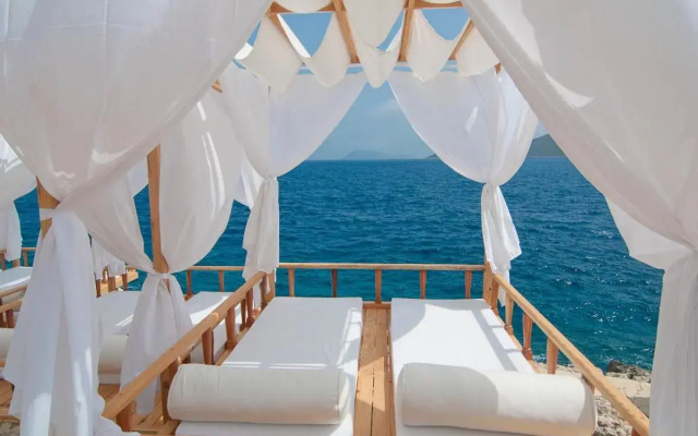 Lycia Hotel