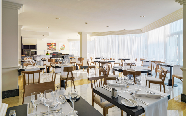 Boutique Hotel H10 Blue Mar - Adults Only