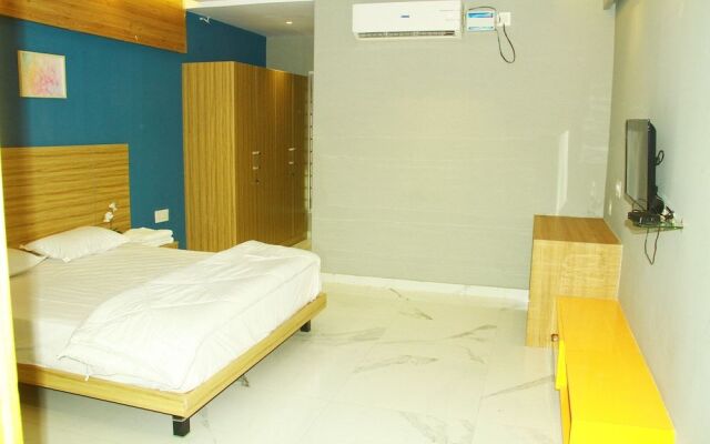 Sri Sampoorna Hotel
