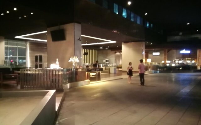 Twin Galaxy Suites
