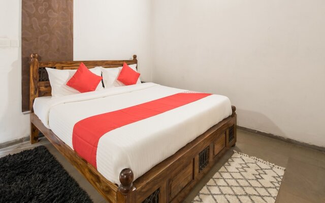 Capital O 15942 Anting Villa Hotel