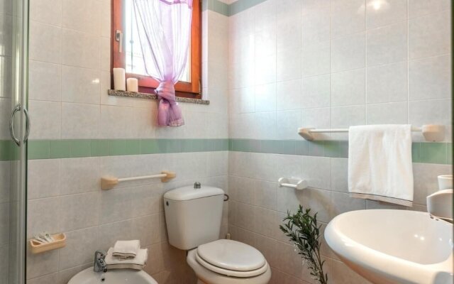 "glorious Residence Le Pavoncelle one Bedroom Sleeps Four Num1452"
