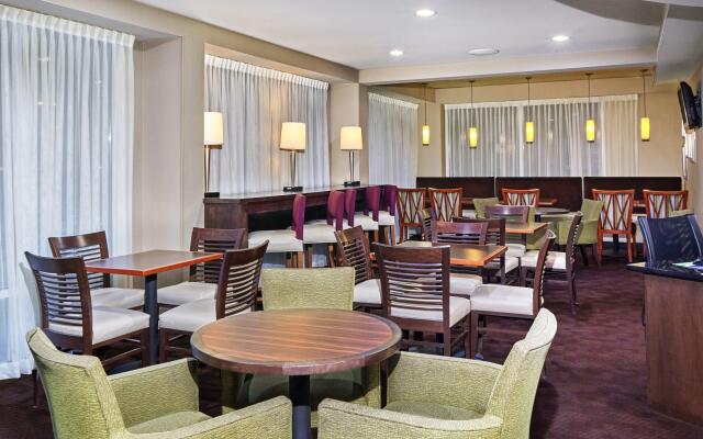Holiday Inn Express Hampton - Coliseum Central by IHG