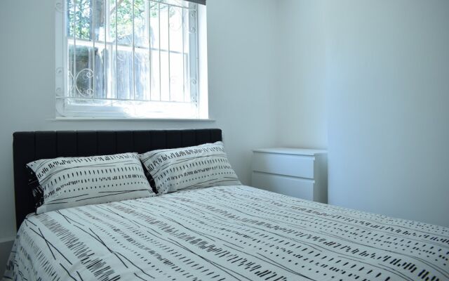 Beautiful 3 Bedroom Flat in Peckham