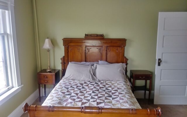 Steamers Bed & Breakfast