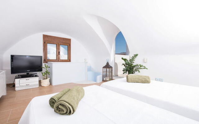 Zeus Residence