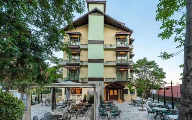 Petit Palais Platres Hotel