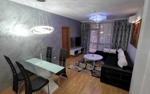 Luxury Apartament in "Sequoia" 2