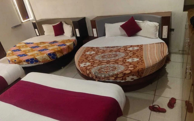 Hotel Royal King Nana Chiloda