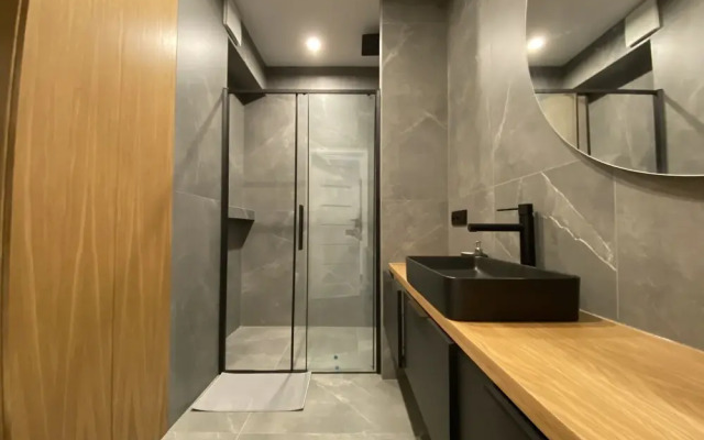 Main Square Apartments - LoftAffair