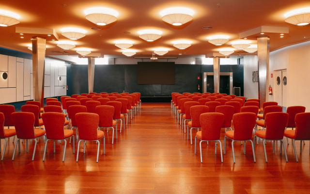 Crowne Plaza Madrid - Centre Retiro by IHG