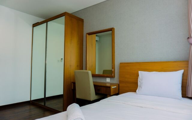 Spacious 3BR Apartment At 8th Floor Veranda Residence Puri