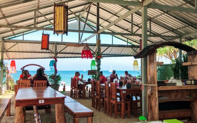 Lanta Mermaid Beachfront Resort
