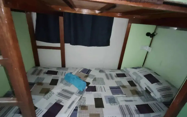 Corner Crib El Nido Hostel