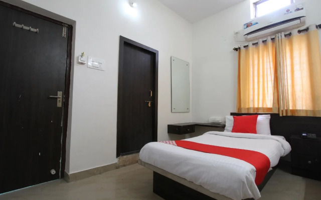 Hotel SKG Comforts by OYO Rooms