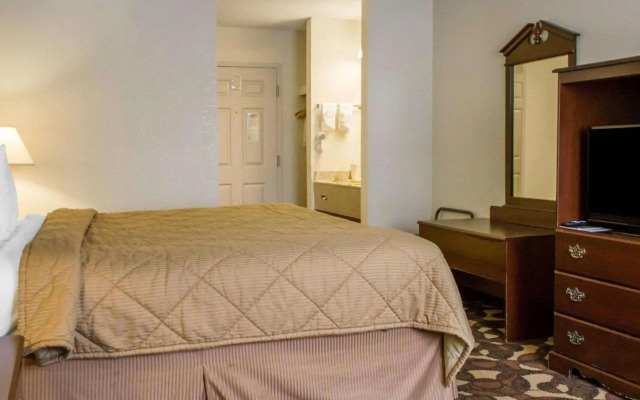 Quality Inn Broken Arrow - Tulsa