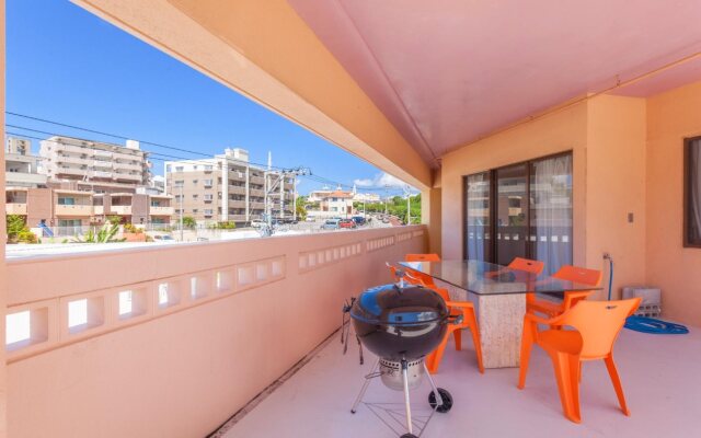 Kariyushi Condominium Mezon Max