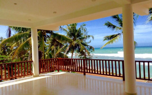 Savenrose Beach Villa
