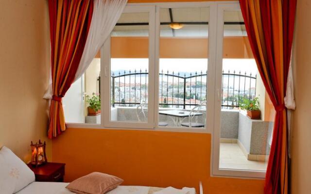 Golden View Penthouse