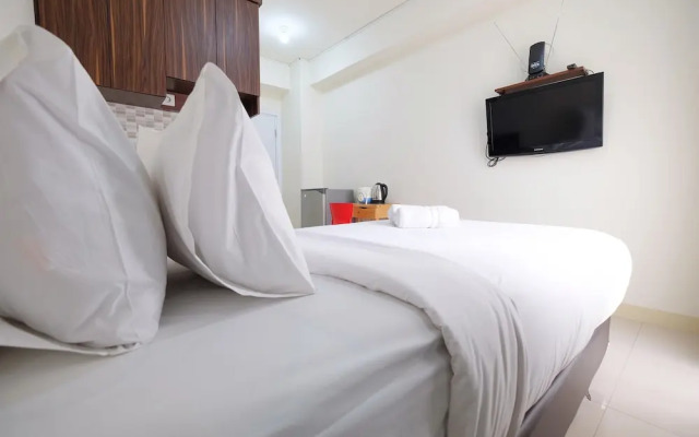 Comfy Studio Apartment @ Green Pramuka City