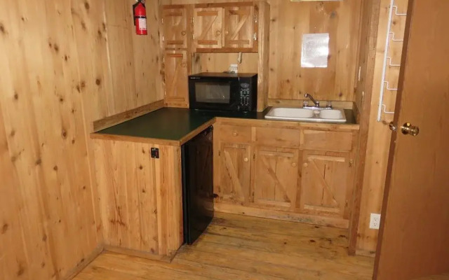 White Pines Campsites - A Cruise Inn Park