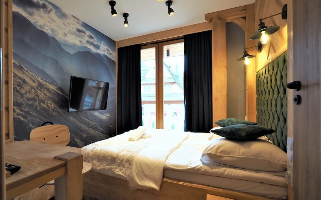 Giewont Aparthotel 205