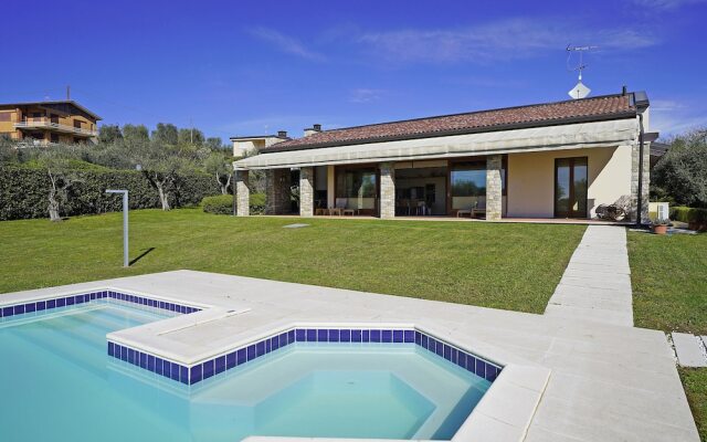 Villa Mary by Wonderful Italy