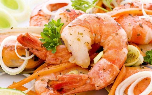 4 Guests - Sea Breeze Stay With Valley Views