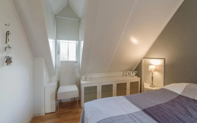 Spacious Holiday Home Near the Beach
