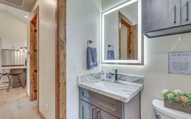 Contemporary & Cozy! Pinetop Country Club Casita