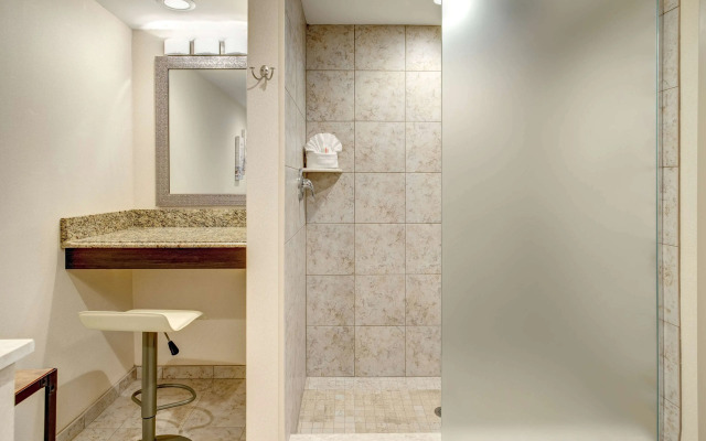 Days Hotel by Wyndham Toms River Jersey Shore