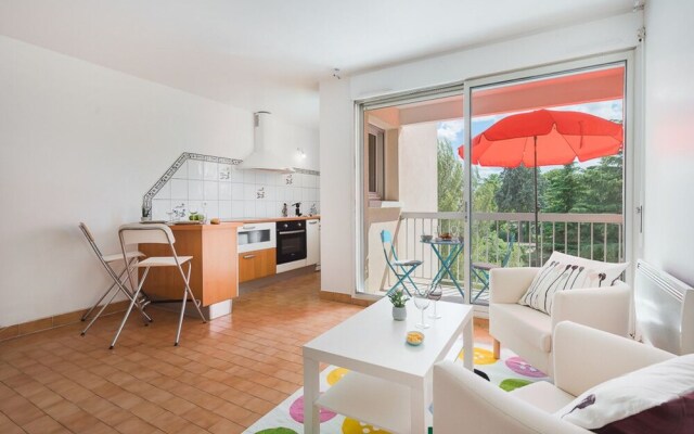 Charming Studio Close to the Train Station