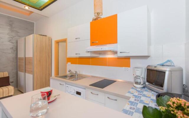 Studio Apartment Leana