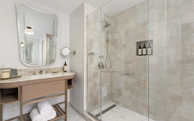 Fairmont Chicago at Millennium Park