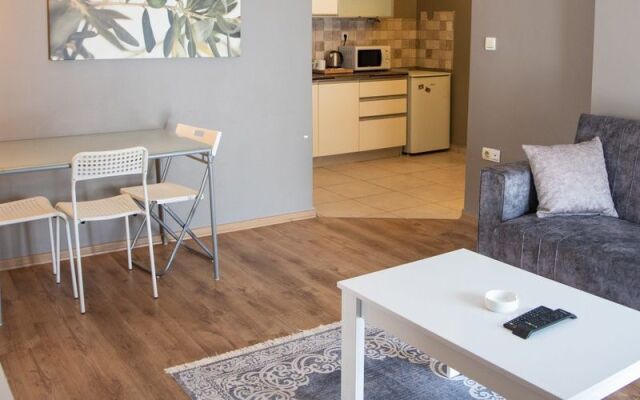 The Hera Suite Hotel