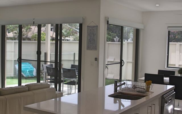 The Shae Luka Private Apartment
