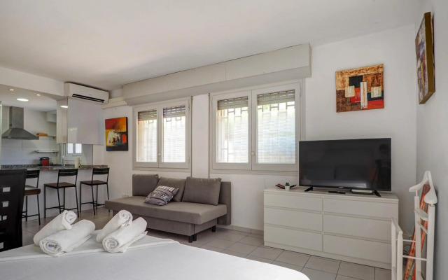 Los Globos Beach Studio by Hello Homes Sitges