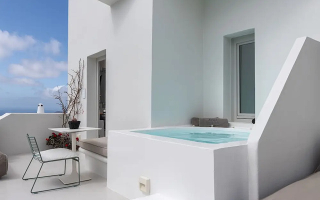 Akra Suites & Spa