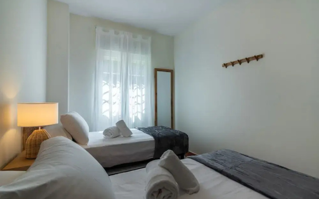 Seaside Retreat for 9 Guests