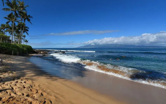 Napili Shores C116 by RedAwning