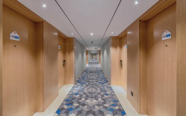 Holiday Inn Express Shanghai Jiading Center by IHG