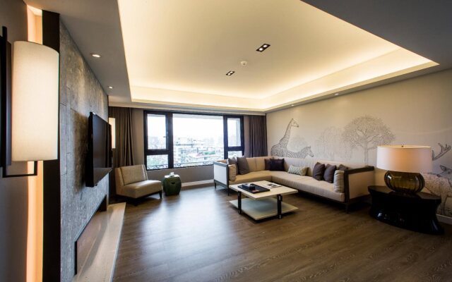 J Palace Residence