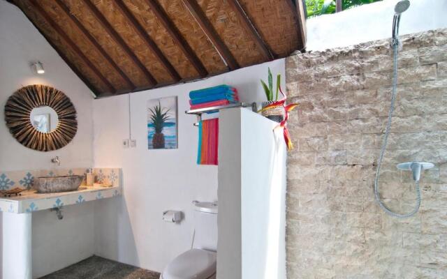 New 2 King Beds, Walk to Beach, Cafes all Else 30 Minutes From Airport