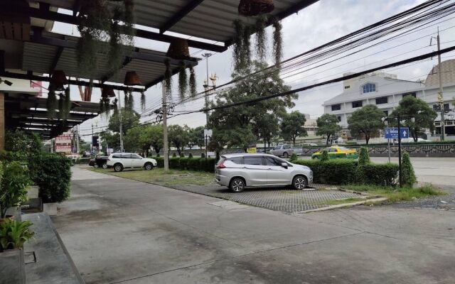 Best Bed Suvarnabhumi - Hostel