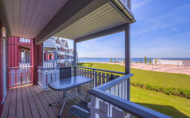 Apartment in Rechin Right on the Water