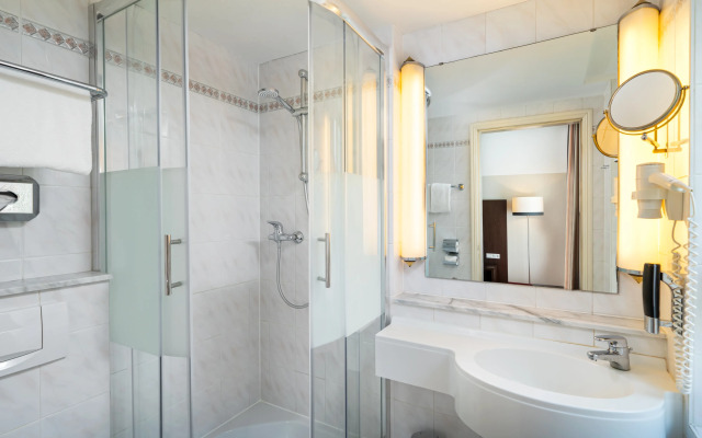 Leonardo Hotel Berlin KU'DAMM