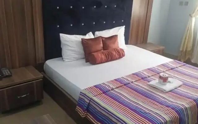 Angels Court Hotel and Suite