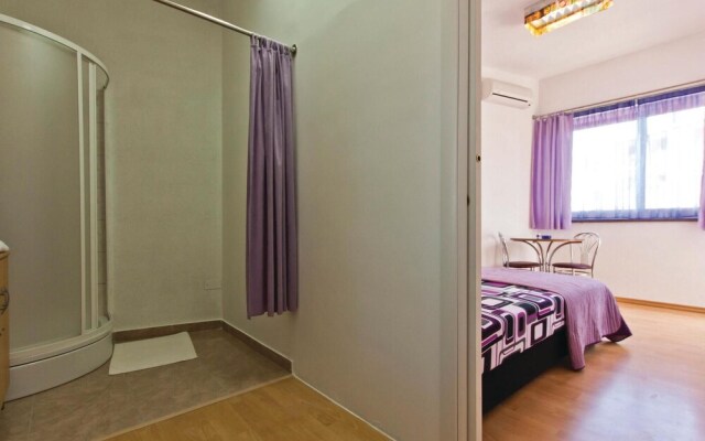 Nice Home in Pomer With Wifi and 3 Bedrooms